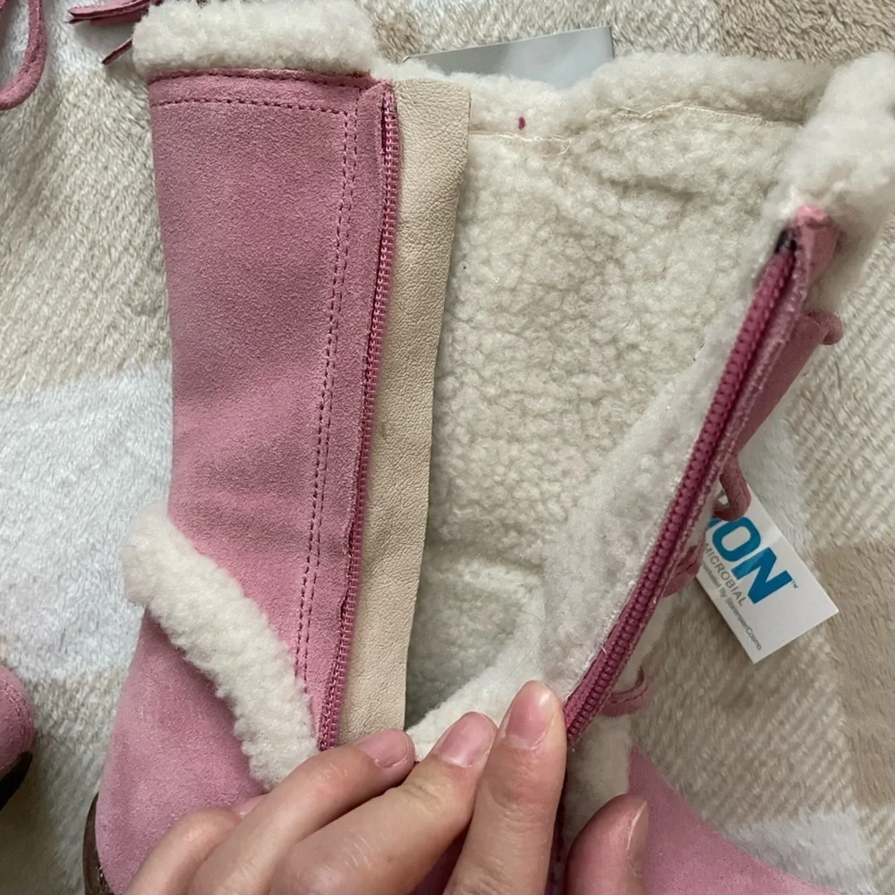 Lands' End G Faux Sherling with Tassels Pink Kids Boots with Cream Accents Girl